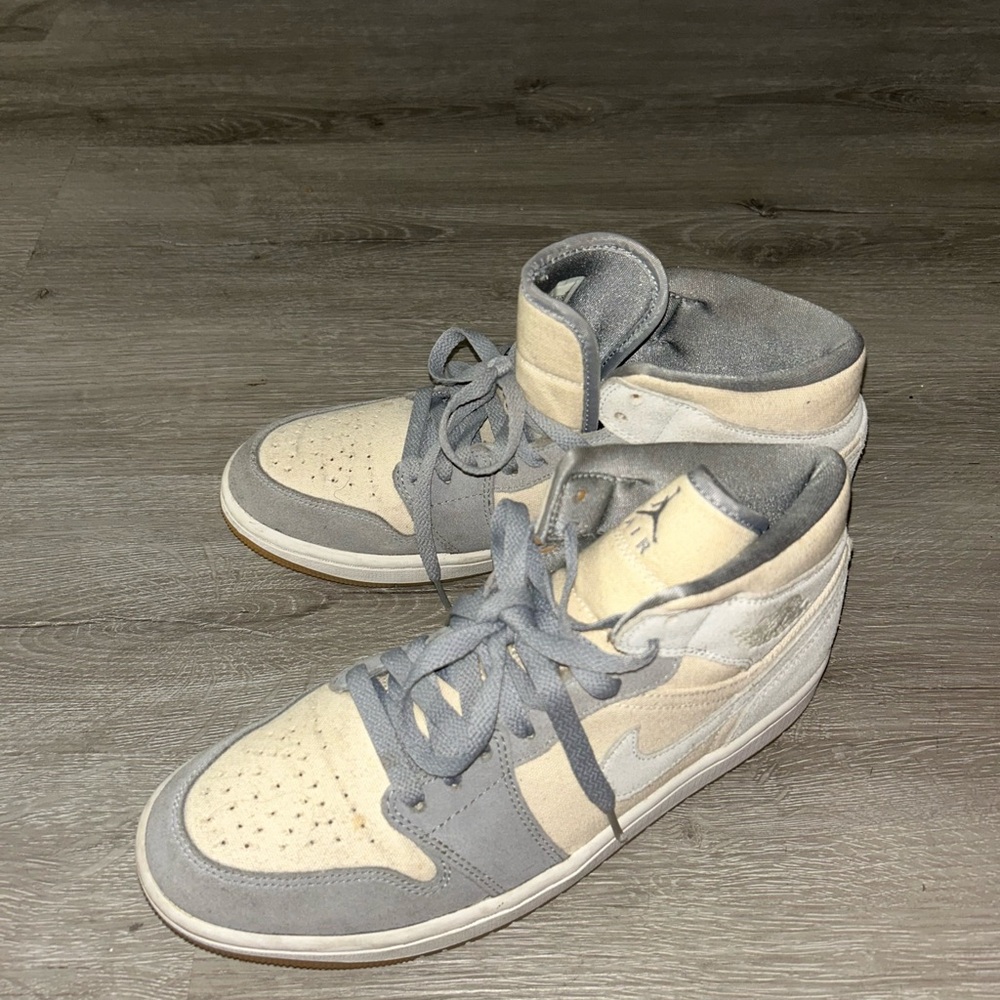 Jordan Sneakers in Cream and Gray - Picture 2 of 6